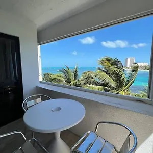 Amazing Ocean Front. 418 Apartamento